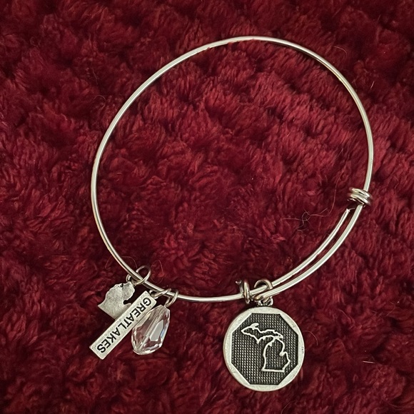 Michigan bangle bracelet Great Lakes Charms - Picture 2 of 9